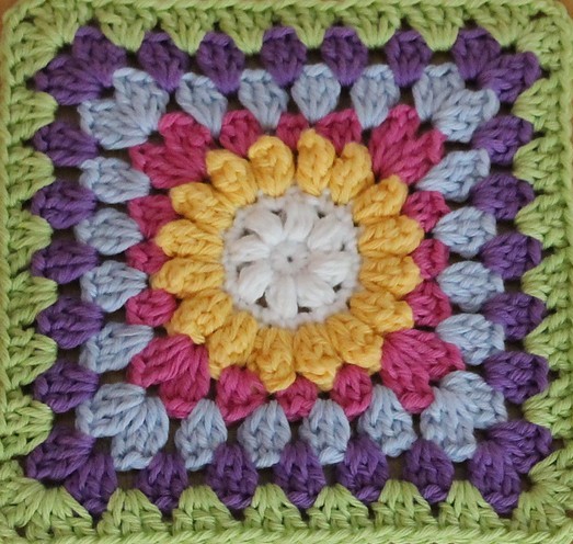 flower centered granny square flower centered granny square